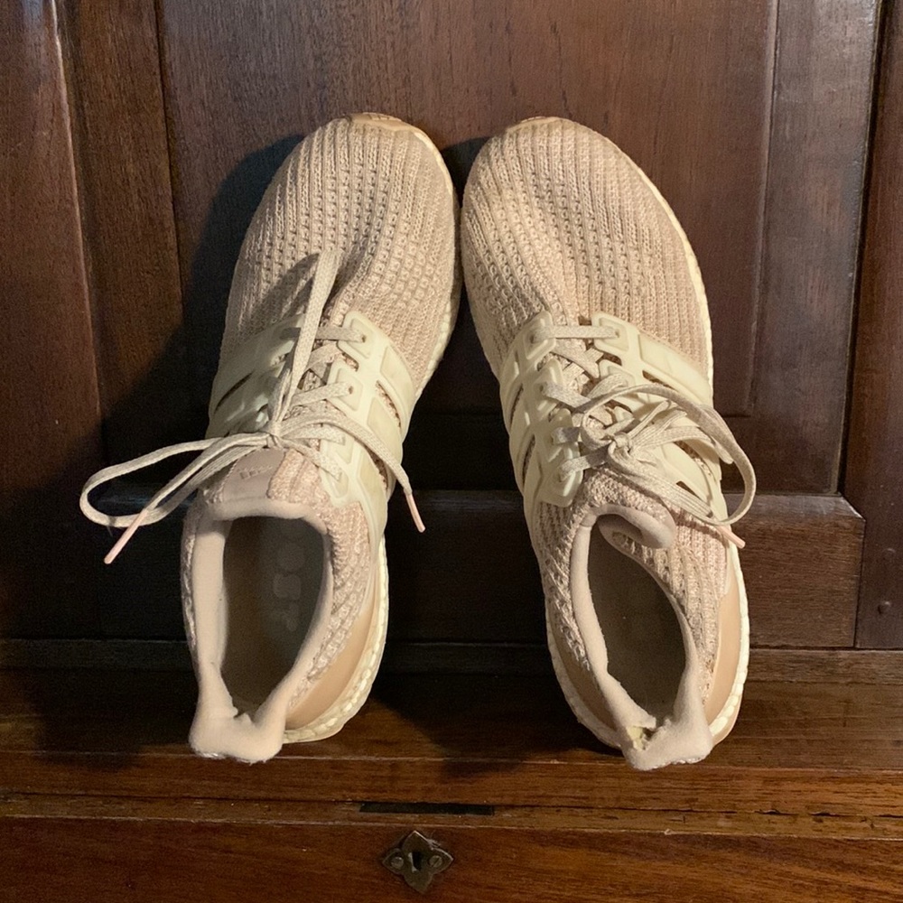 Women’s 9.5 Adidas pale pink Ultra Boost running shoes